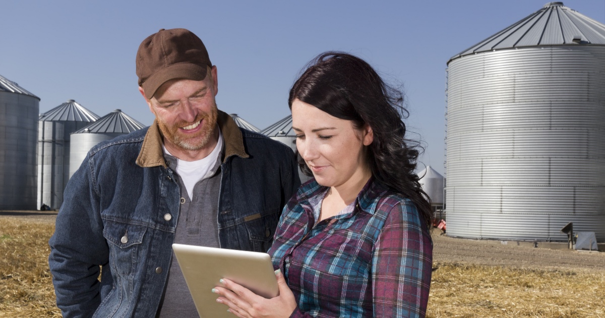 farmer-tablet-computer-ipad iStock